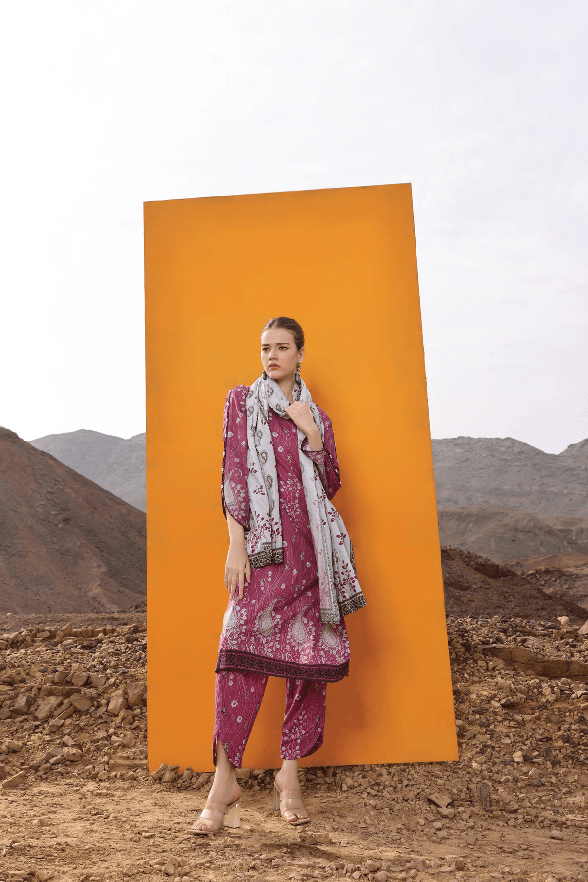 KHAS MIRHA SUMMER LAWN UNSTITCHED 3PC SUIT KLA-2392