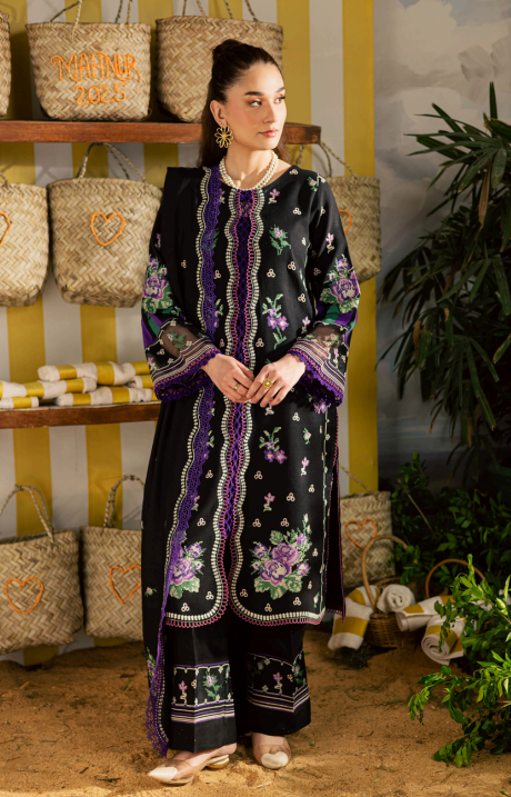 EMBROIDERED WINTER 25