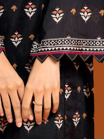 Edenrobe Printed Khaddar 3pc Unstitched Suit Black EWU23A3-27072