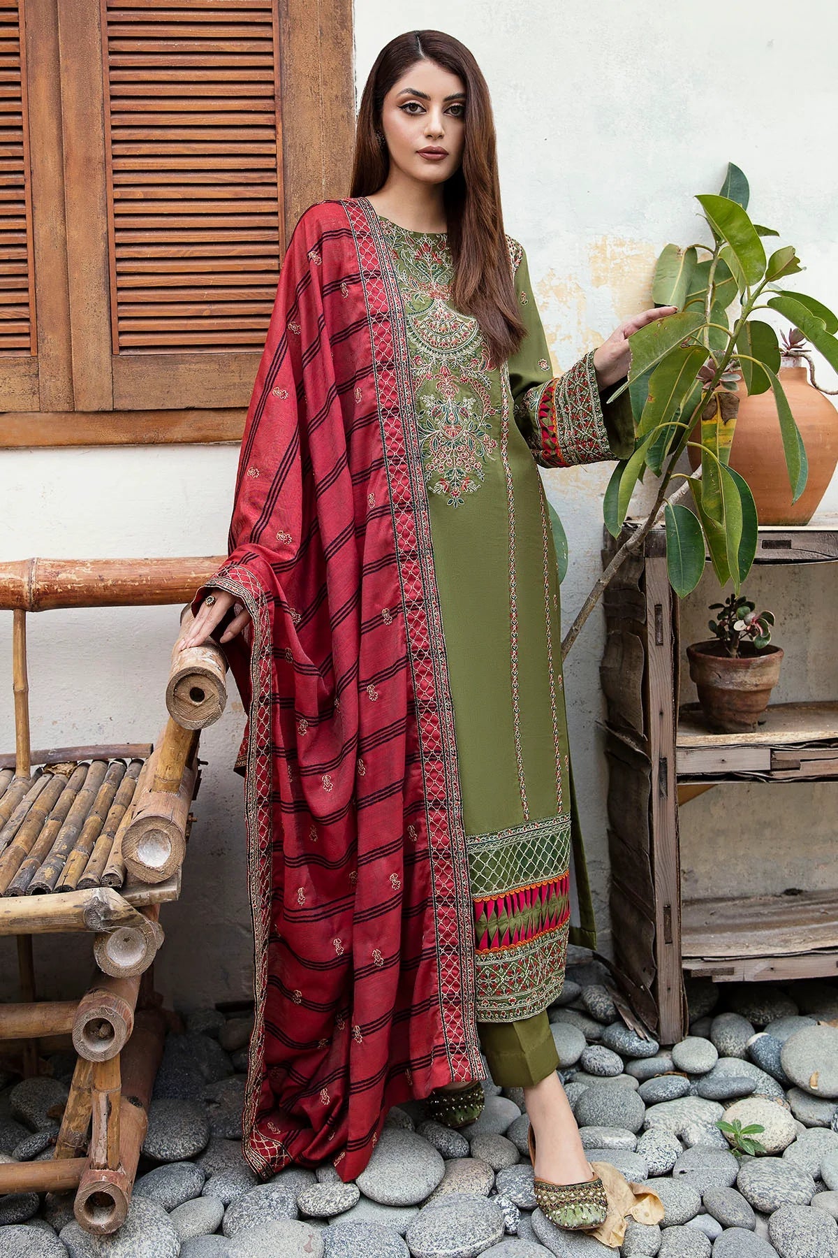 Motfiz Premium Embroidered Linen Unstitched suit 4270-NURAY
