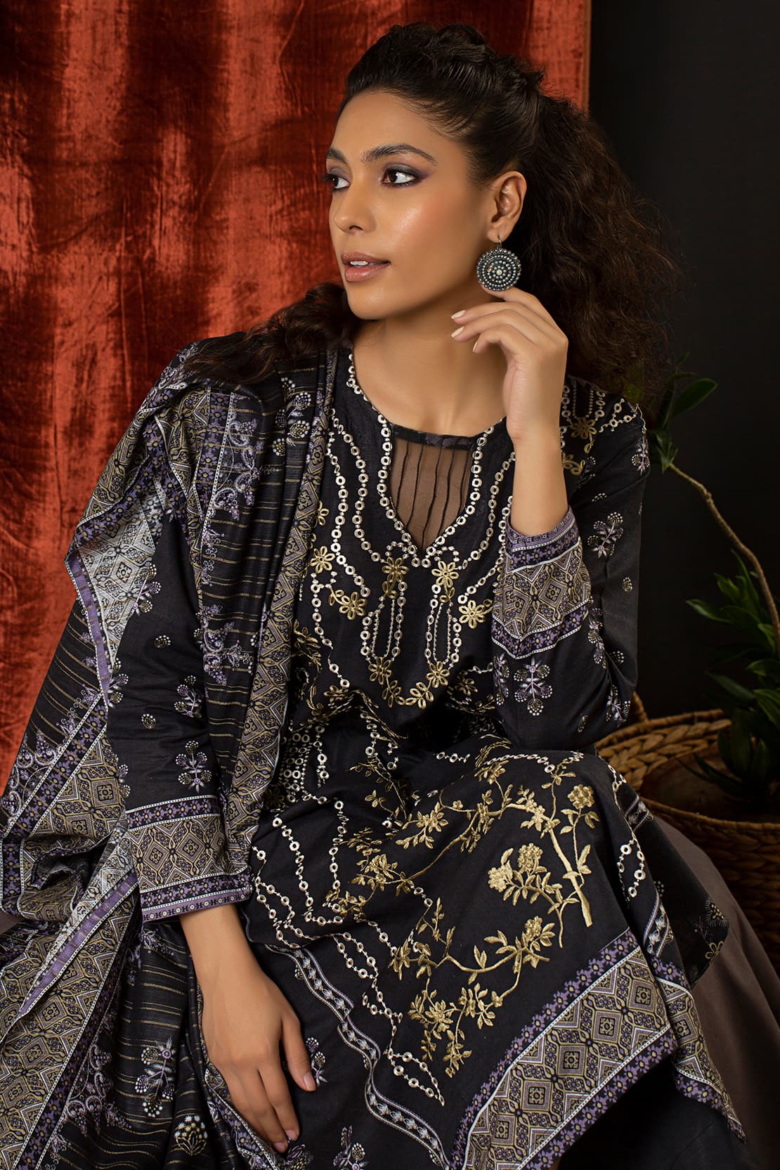 Rashid Textile Aadab Embroidered Khaddar unstitched 3pc suit 8309