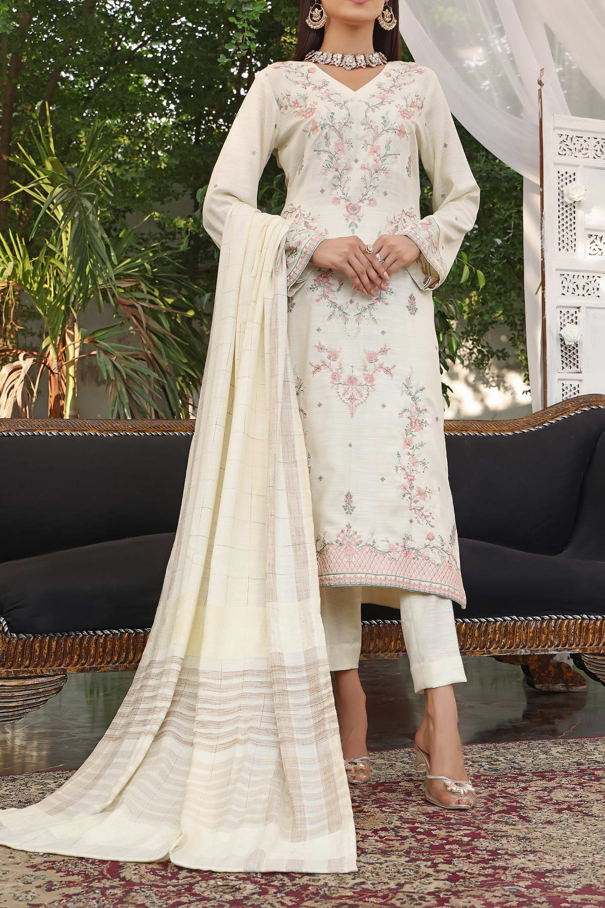 RIWAAJ LEATHER EMBROIDERED WINTER 3PC UNSTITCHED SUIT D-01
