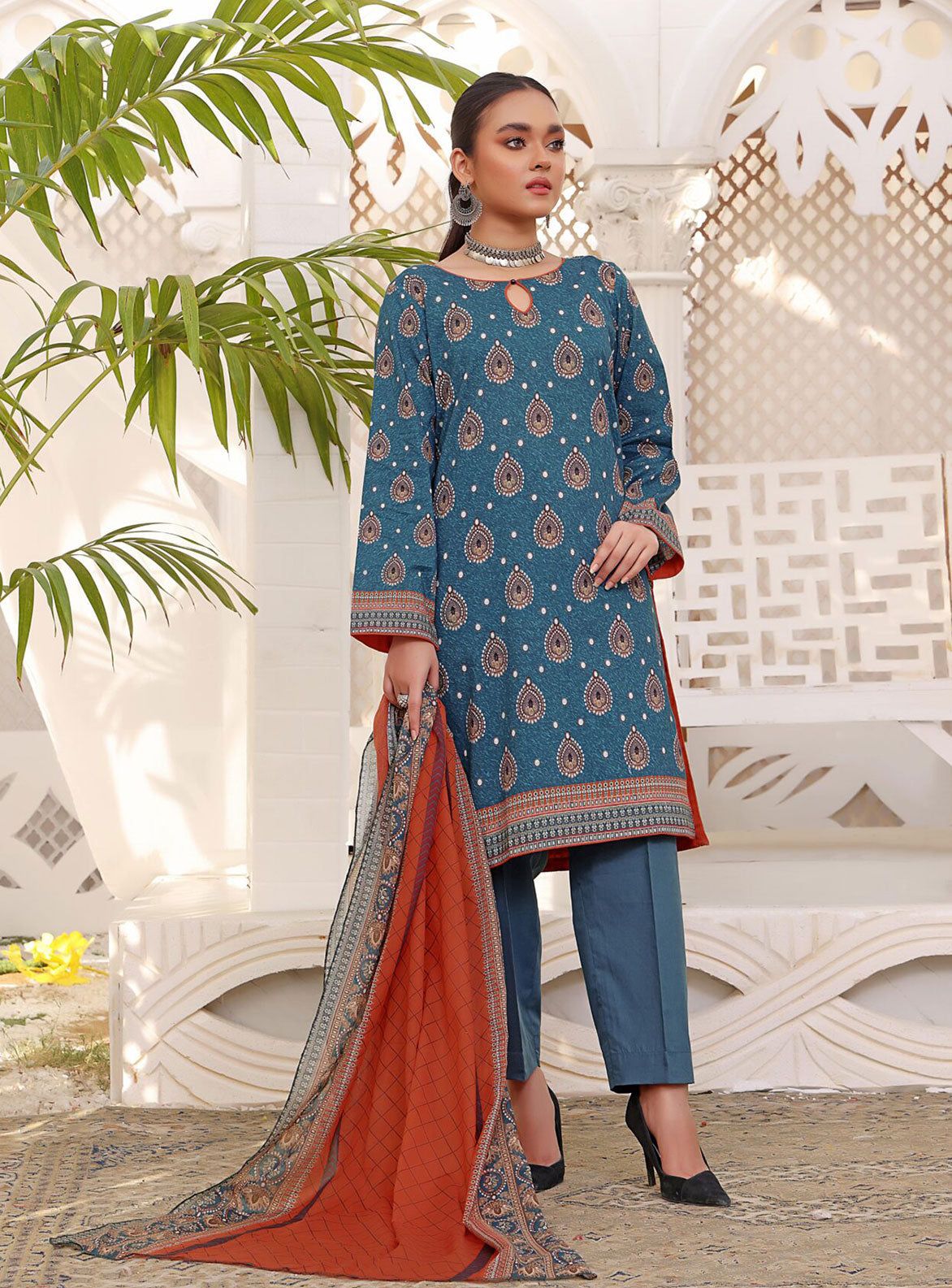 ZOELLA – PREMIUM LAWN- 3P ARAAISH